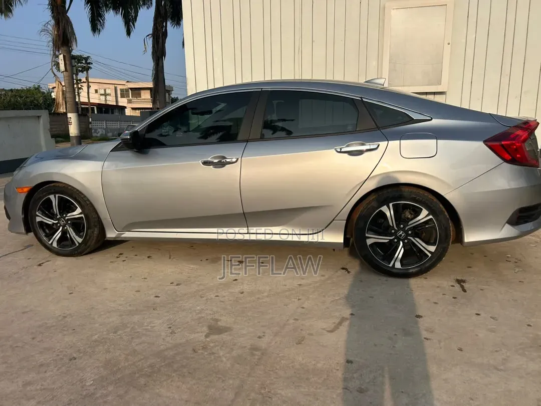 Honda Civic Touring Sedan 2018