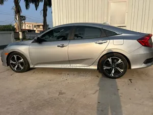 Honda Civic Touring Sedan 2018