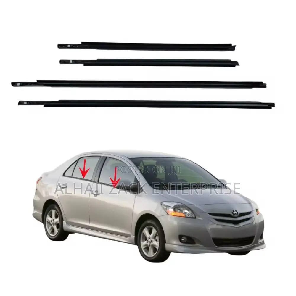 Yaris 2010 Door Strip