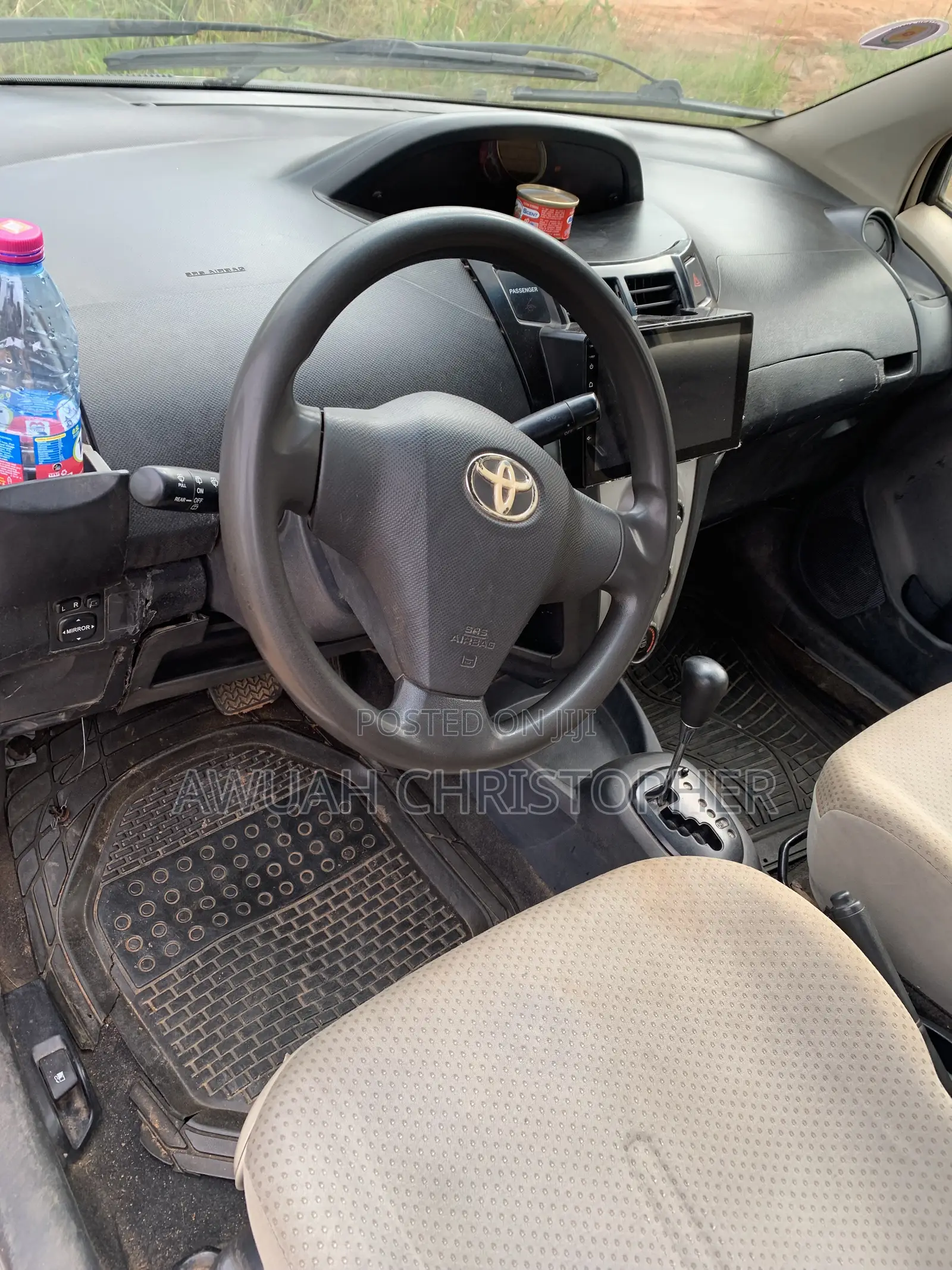 Toyota Vitz 1.0 FWD 3dr 2012 Silver
