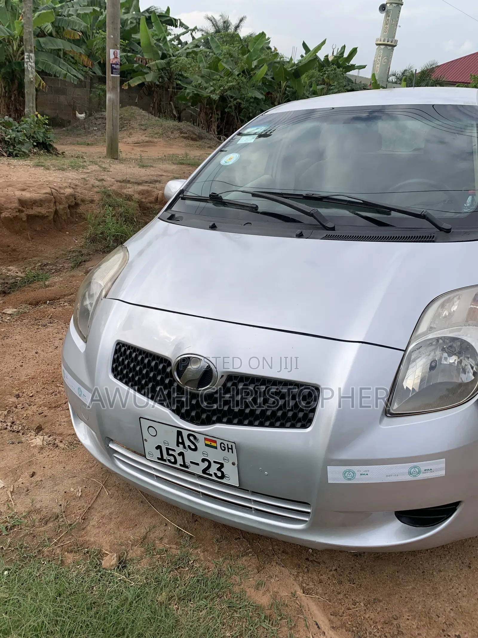 Toyota Vitz 1.0 FWD 3dr 2012 Silver