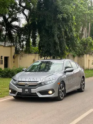 Honda Civic Touring 2dr Coupe (1.5L 4cyl) 2017 Gray