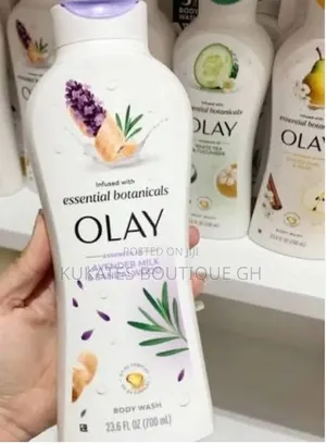 Olay Essential Botanicals Lavender Milk Sandalwood Body Wash – 700ml