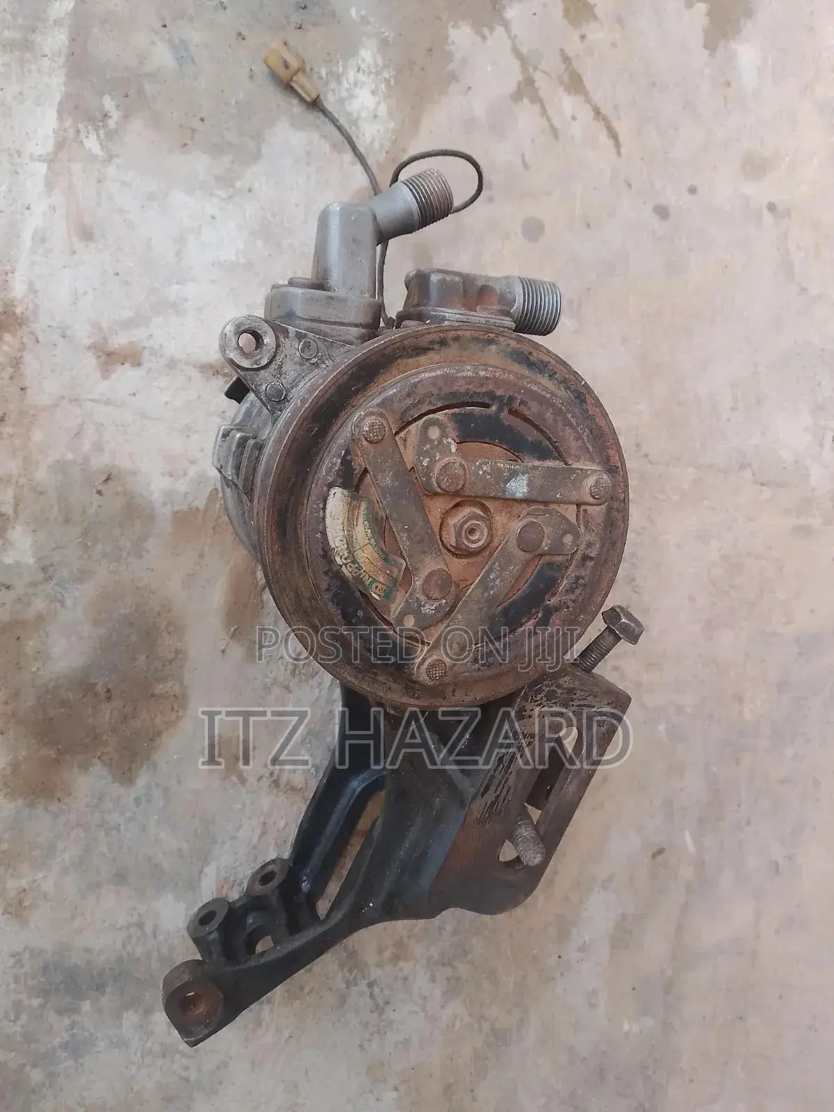 Sanden AC Compressor With Bracket