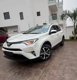 Toyota RAV4 2018 White