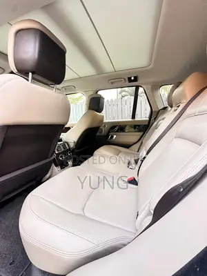 Land Rover Range Rover 3.0L V6 Supercharged HSE 2019 Blue