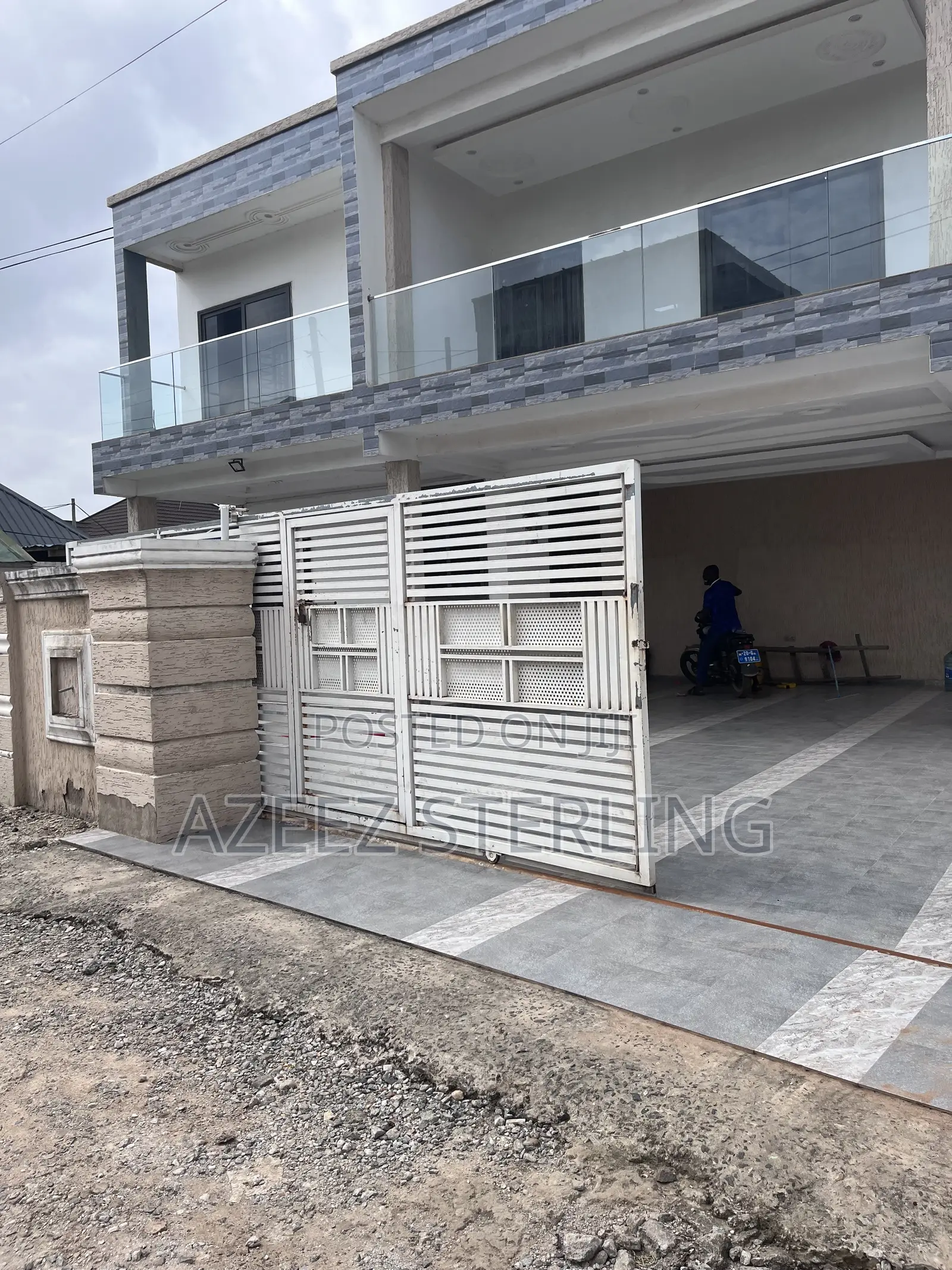 5bdrm House in Lashibi for sale