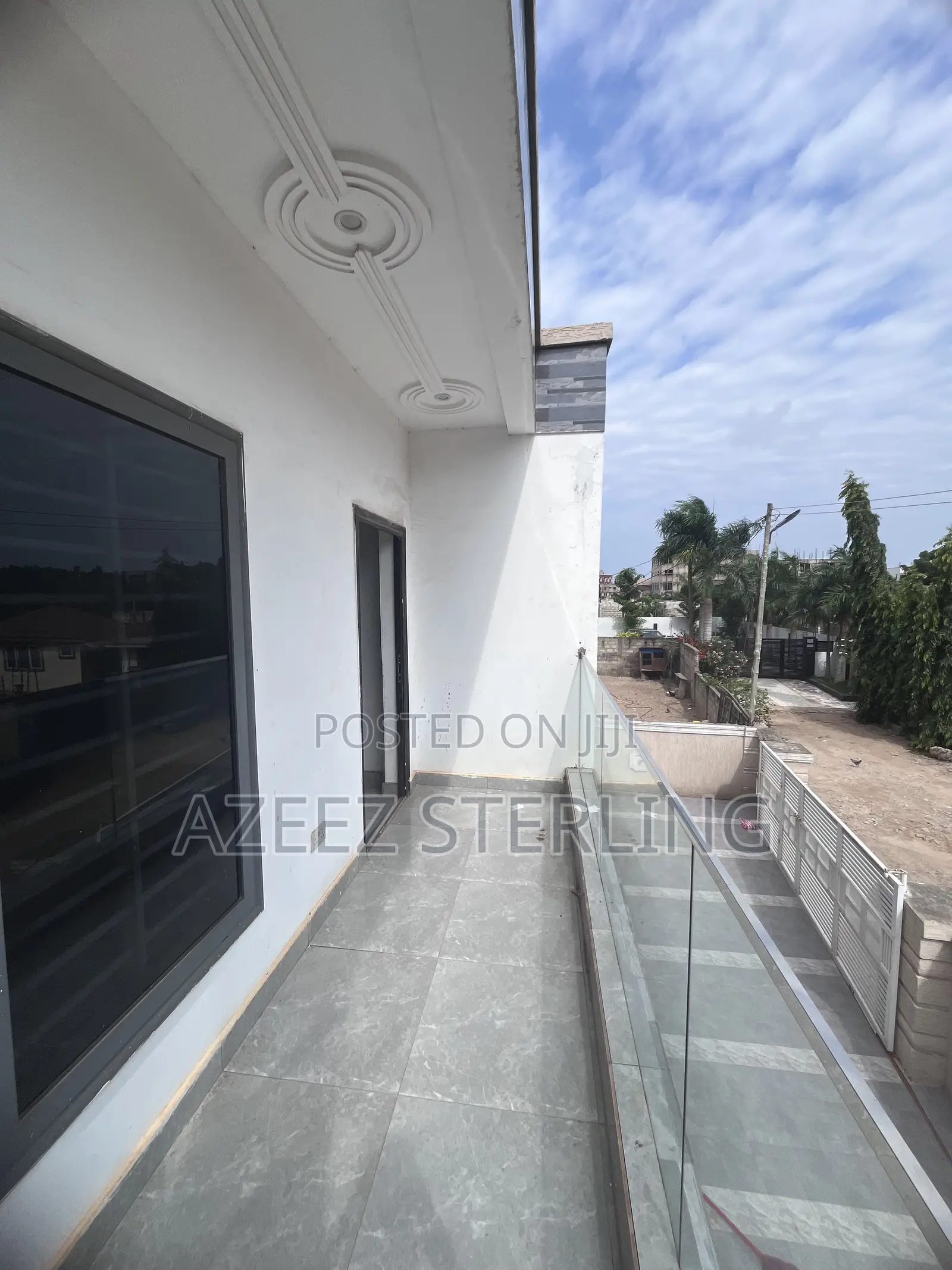 5bdrm House in Lashibi for sale