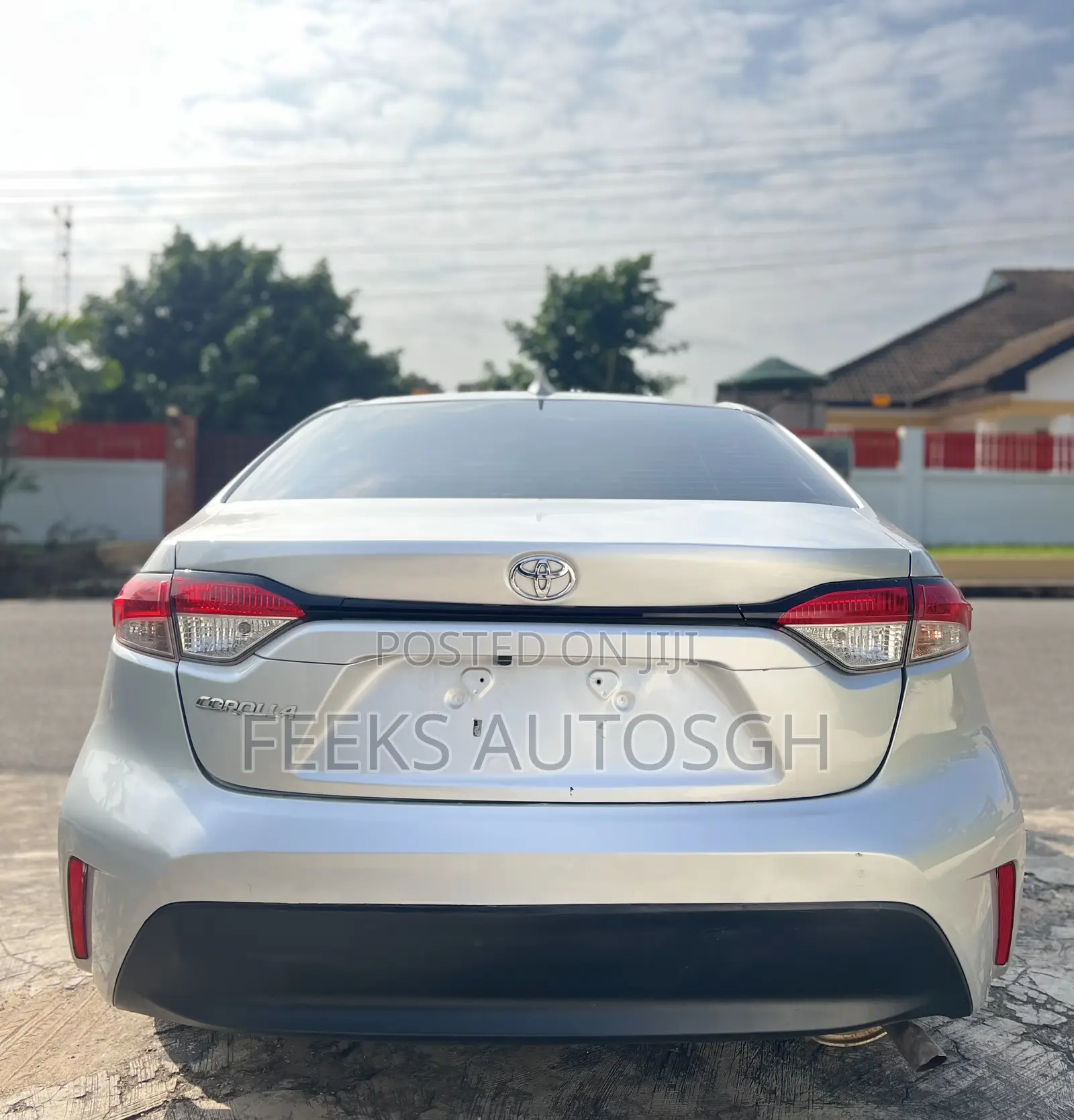 Toyota Corolla LE 2020 Silver