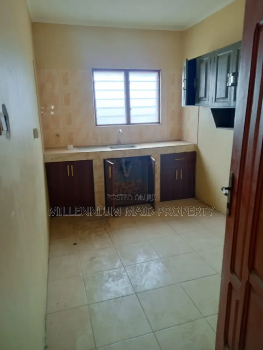 Furnished 3bdrm Apartment in Sowutwuom for rent