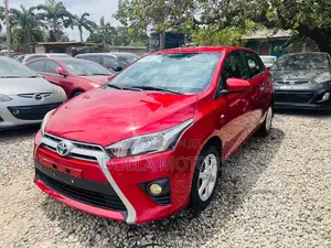 Toyota Yaris 2016 Red