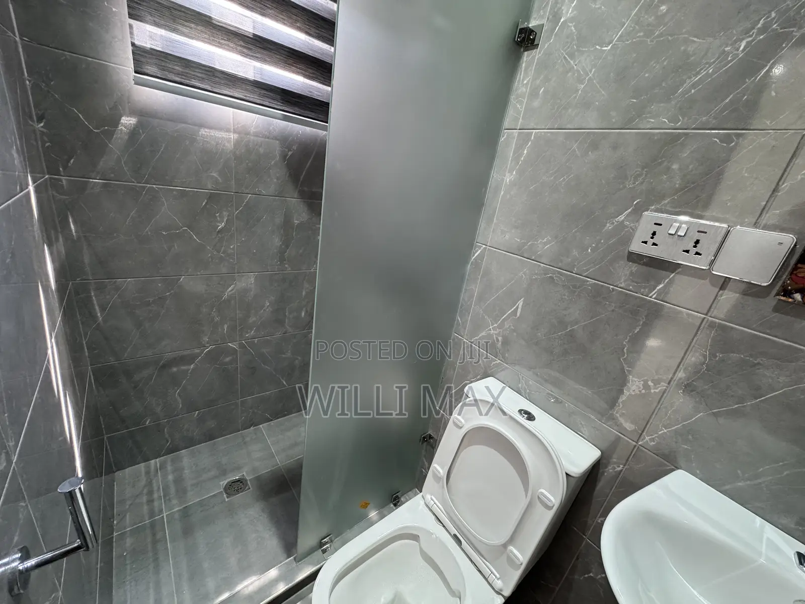 4bdrm Duplex in Amrahia for sale