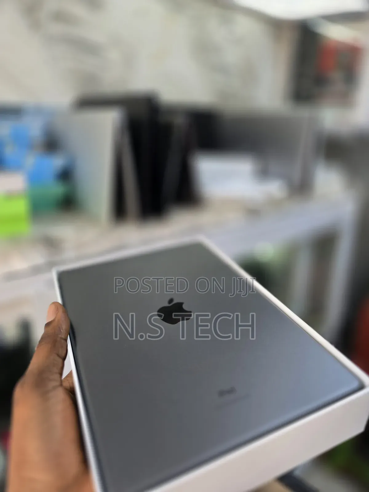 New Apple iPad 10.2 (2019) 32 GB Silver