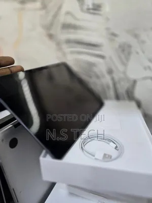 New Apple iPad 10.2 (2019) 32 GB Silver