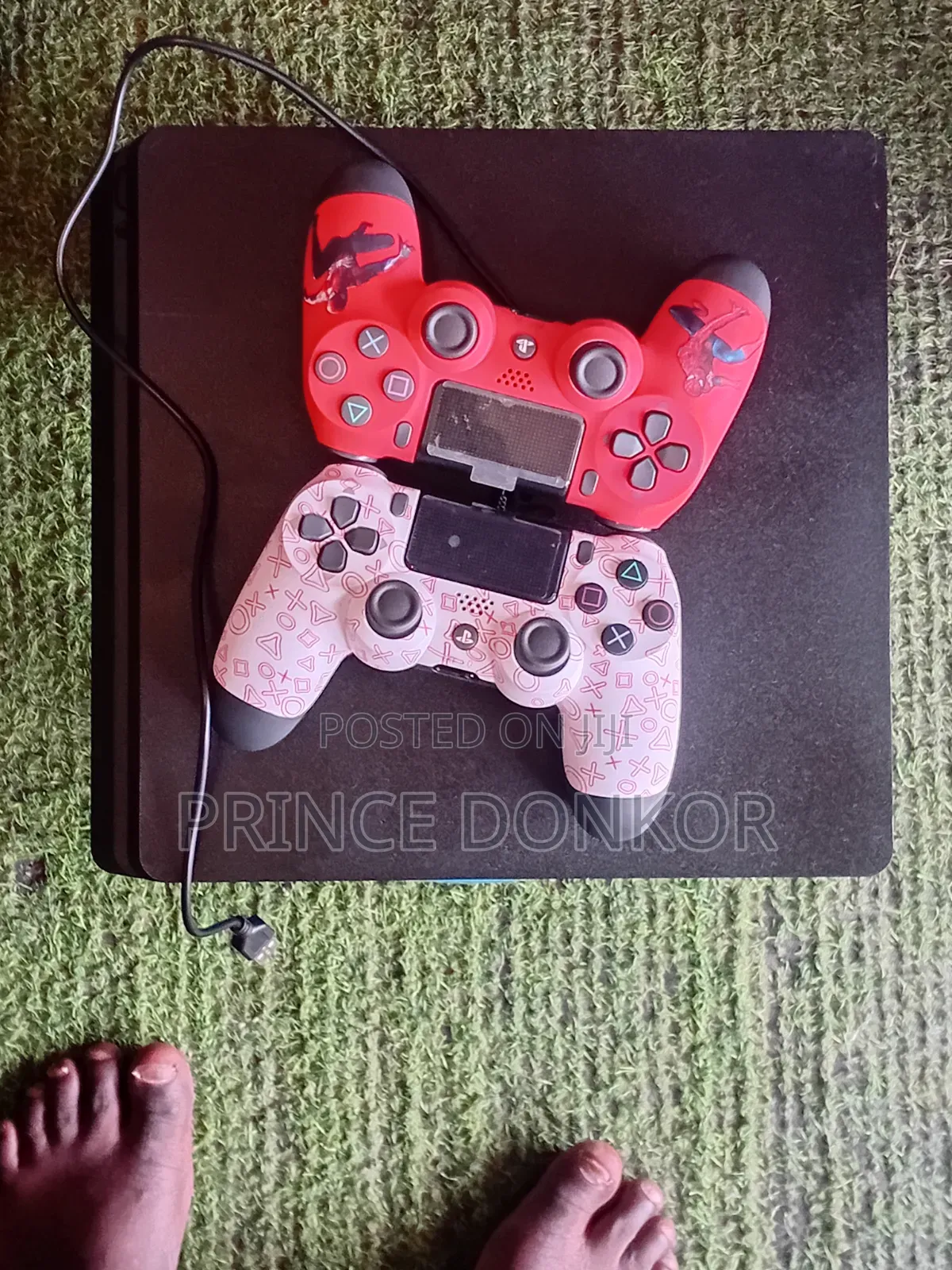 PlayStation 4 (Slim)
