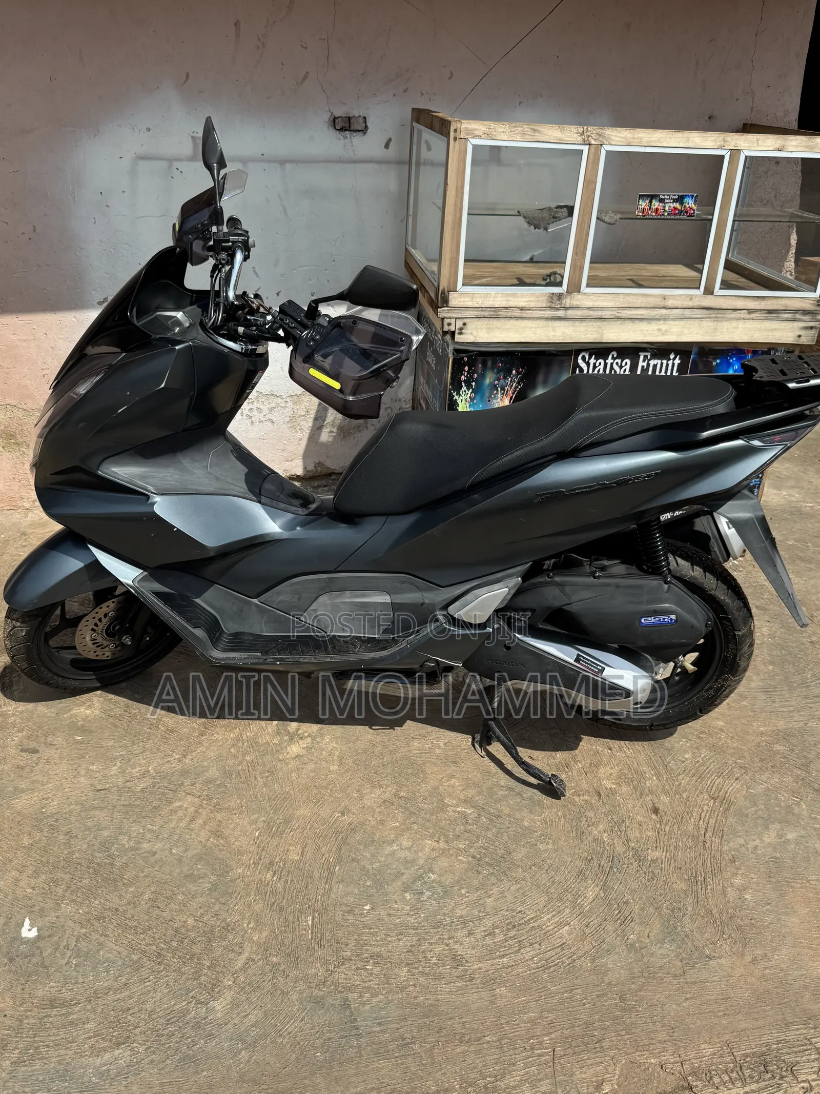 Honda 2025 Gray