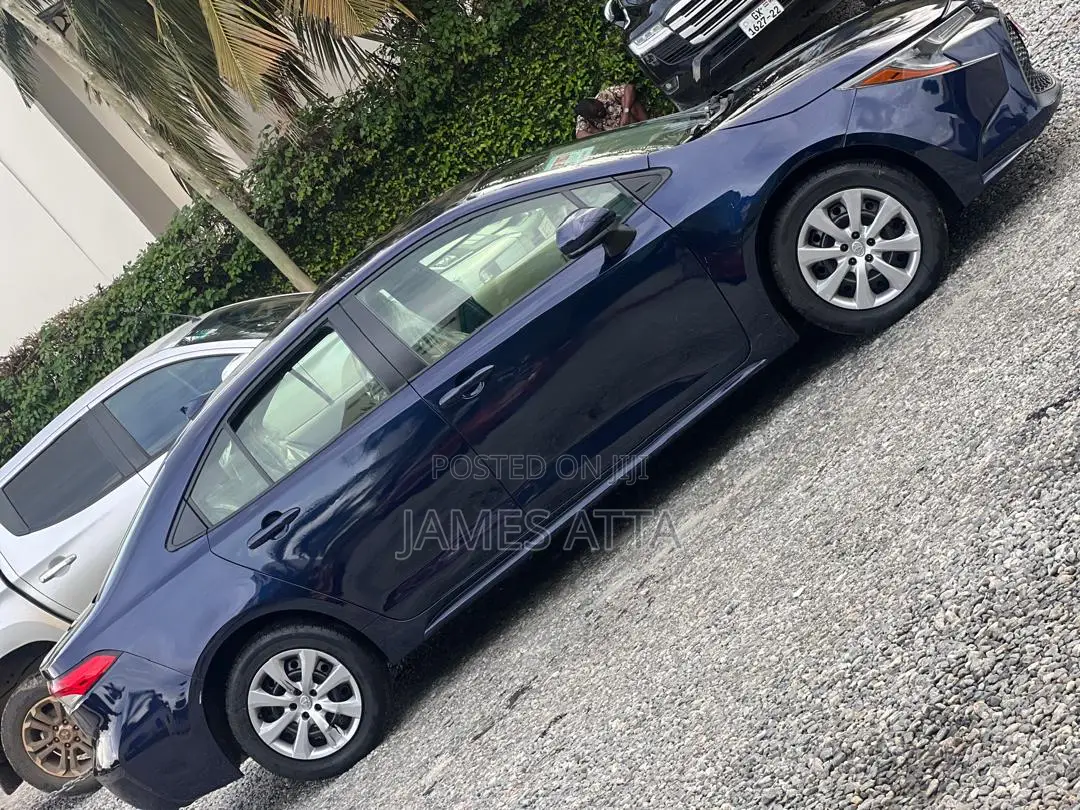 Toyota Corolla LE 2022 Blue