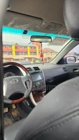 Toyota Corolla Altis 2012 Silver