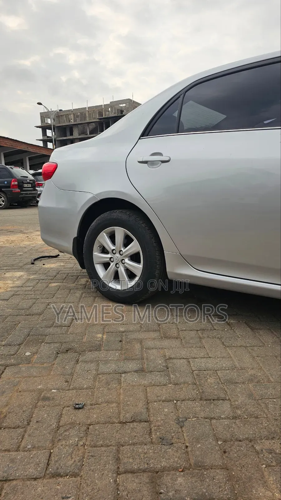 Toyota Corolla Altis 2012 Silver