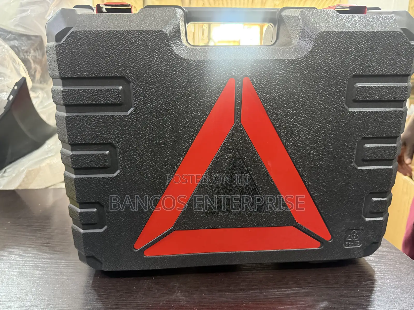 Electric Hydraulic Jack, Air Compressor, Major LED Light