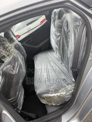Hyundai Elantra SE 4dr Sedan (1.8L 4cyl 6A) 2015 Gray