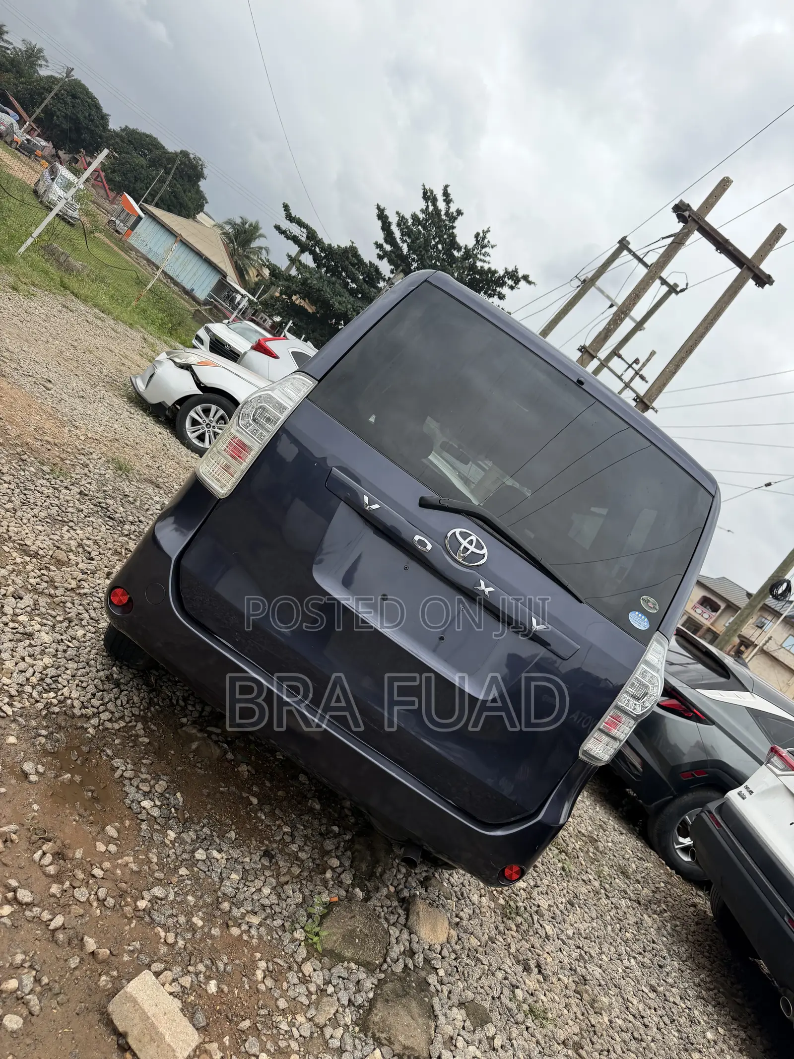 Toyota Voxy 2012 Blue