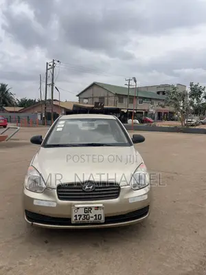 Hyundai Accent 2010 Gold