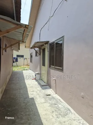 3bdrm Apartment in Kg Franco Properties, Baatsona Total for rent