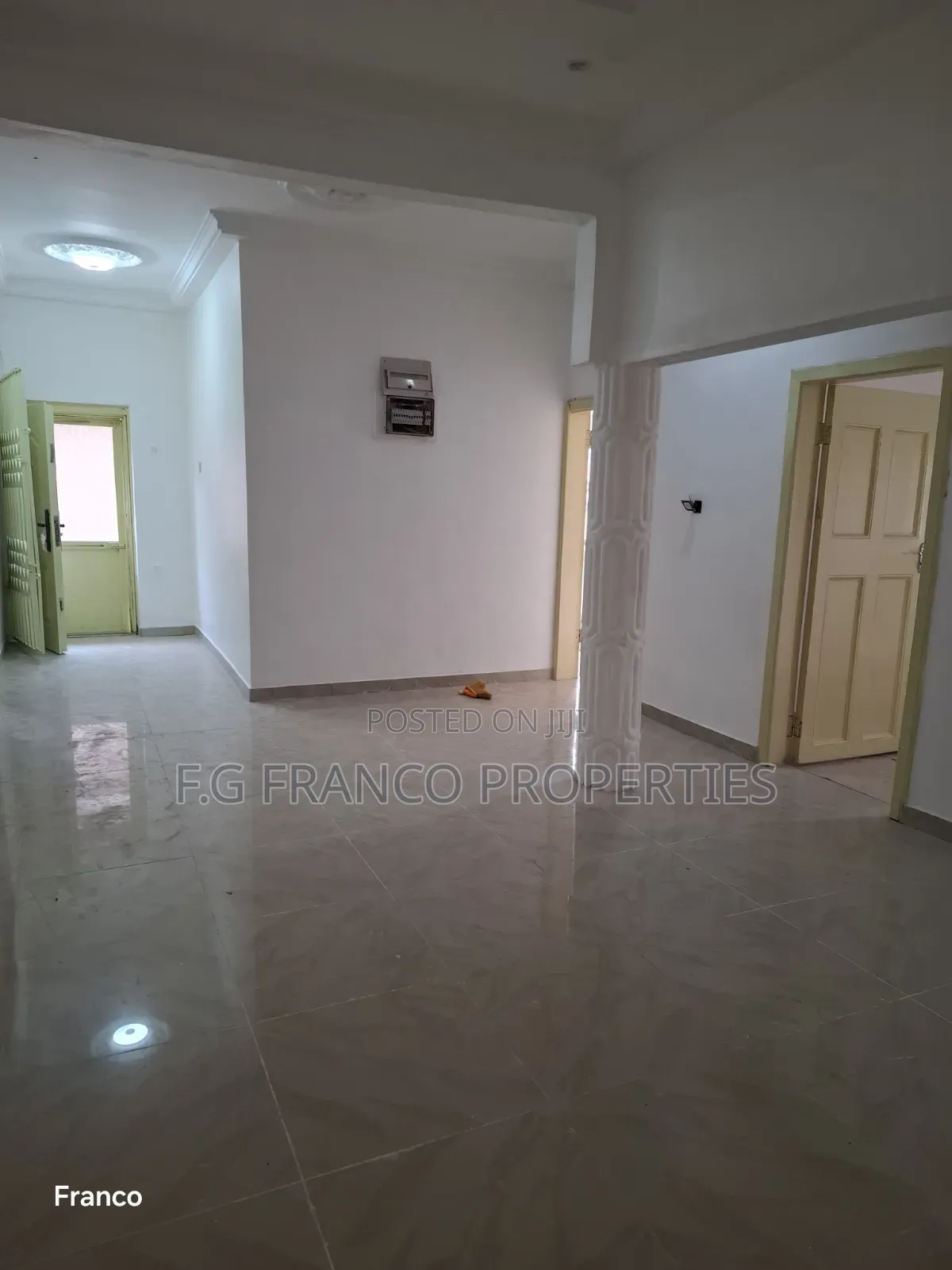 3bdrm Apartment in Kg Franco Properties, Baatsona Total for rent