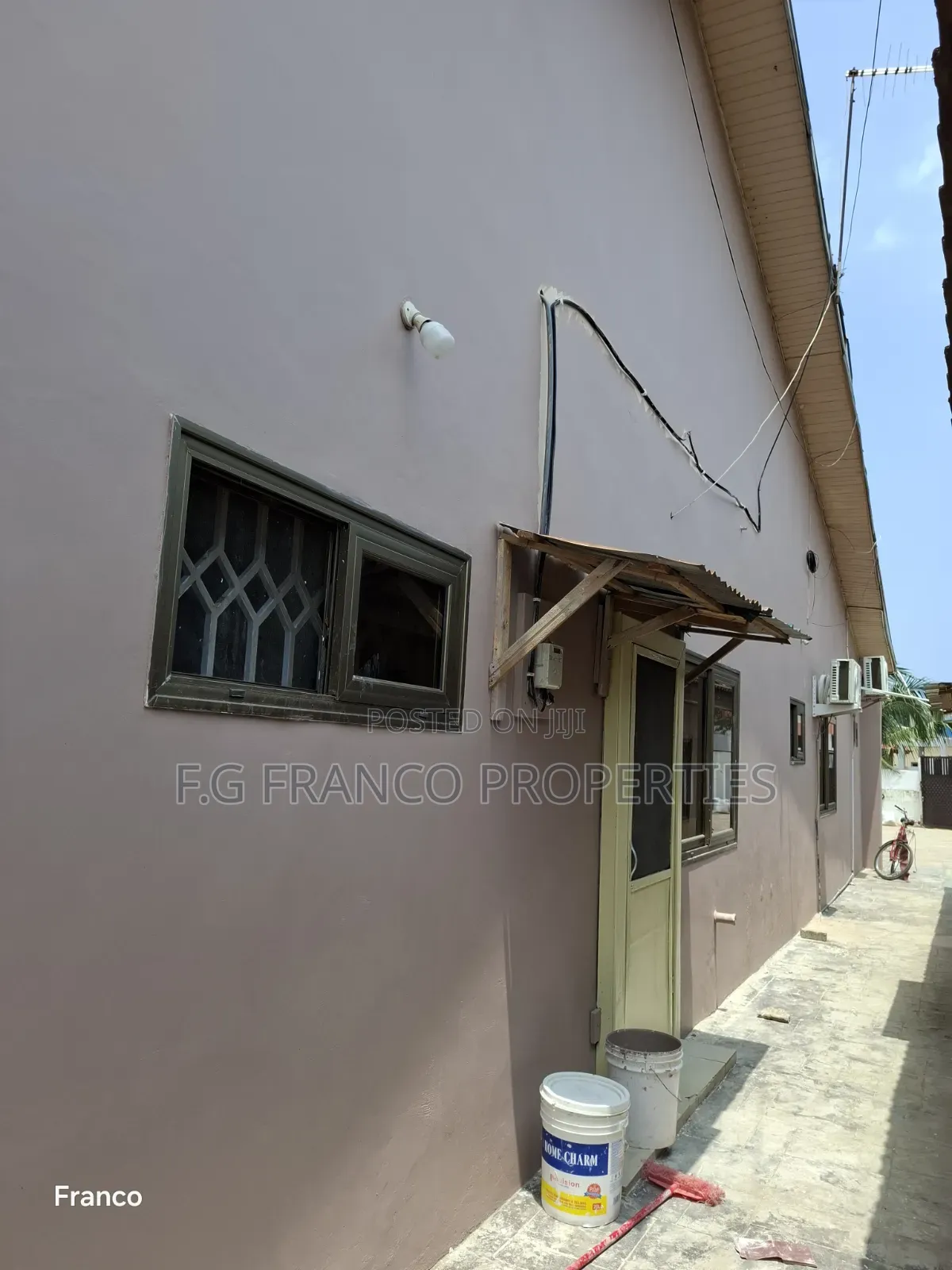 3bdrm Apartment in Kg Franco Properties, Baatsona Total for rent