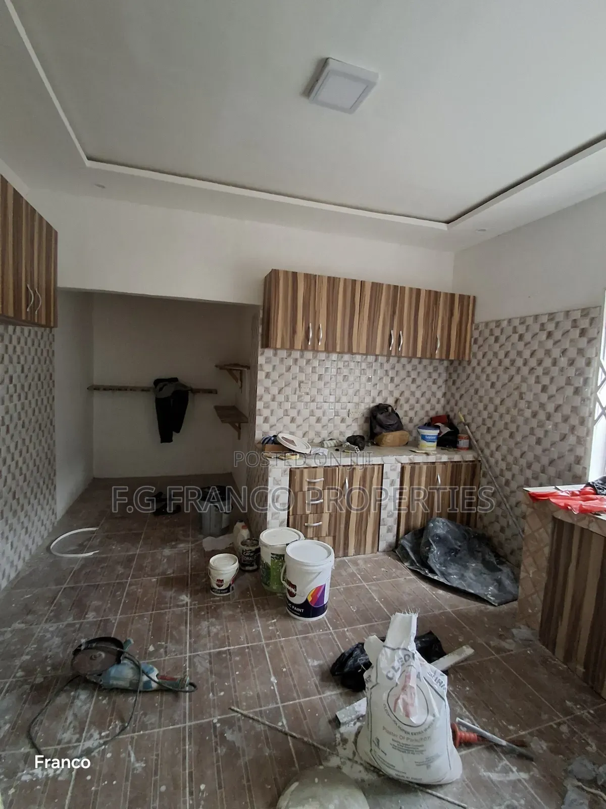 3bdrm Apartment in Kg Franco Properties, Baatsona Total for rent