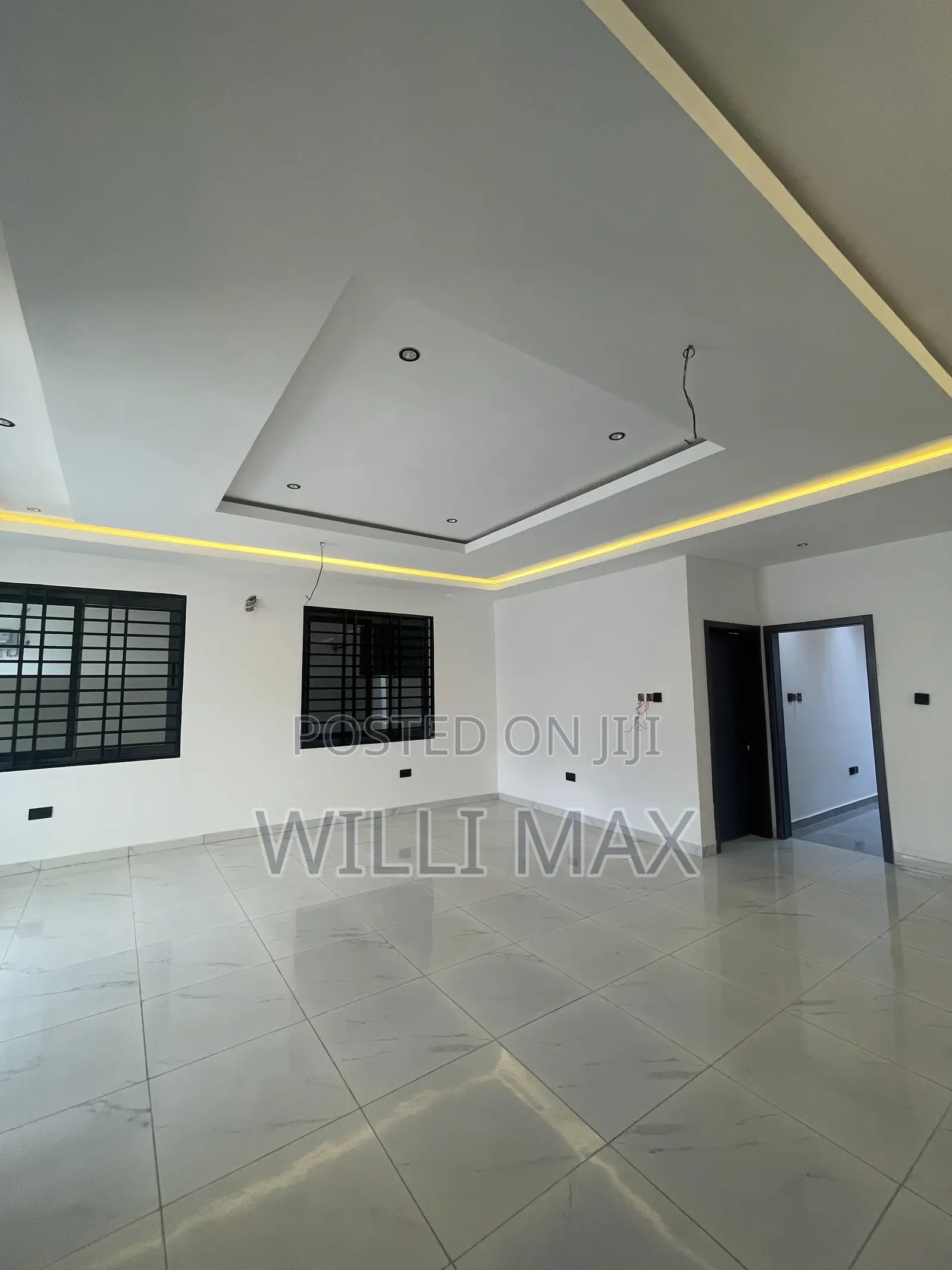 4bdrm Duplex in Oyarifa for sale