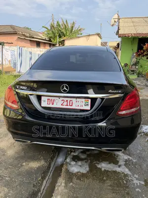 Mercedes-Benz C300 Luxury 4matic Sedan AWD (2.0L 4cyl 7A) 2017 Black