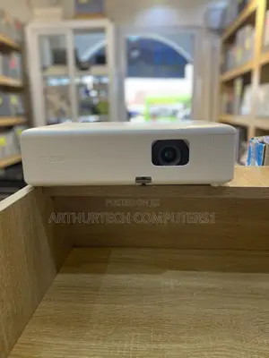 Brand New Epson CO-W01 Projector