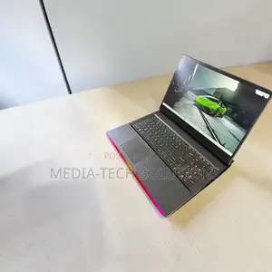 Laptop MSI Raider GE76 12UGS 32GB Intel Core i7 SSD 1T