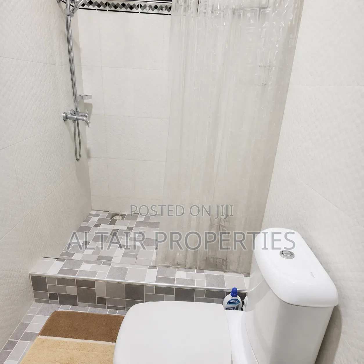 5bdrm House in Asore Junction for sale