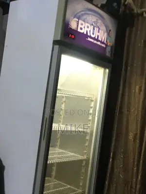 Showcase Refrigerator