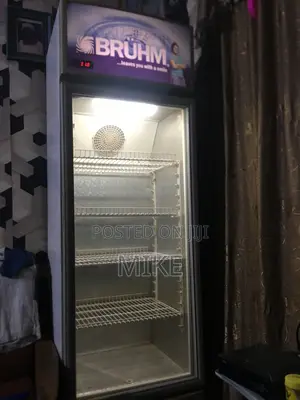 Showcase Refrigerator