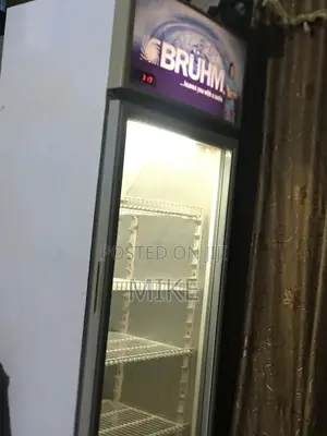 Showcase Refrigerator