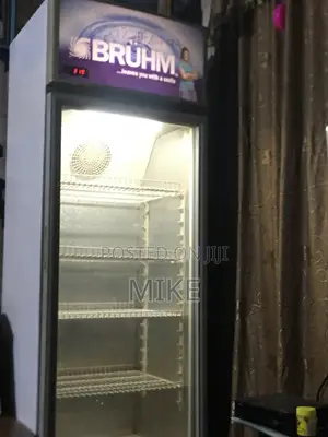 Showcase Refrigerator