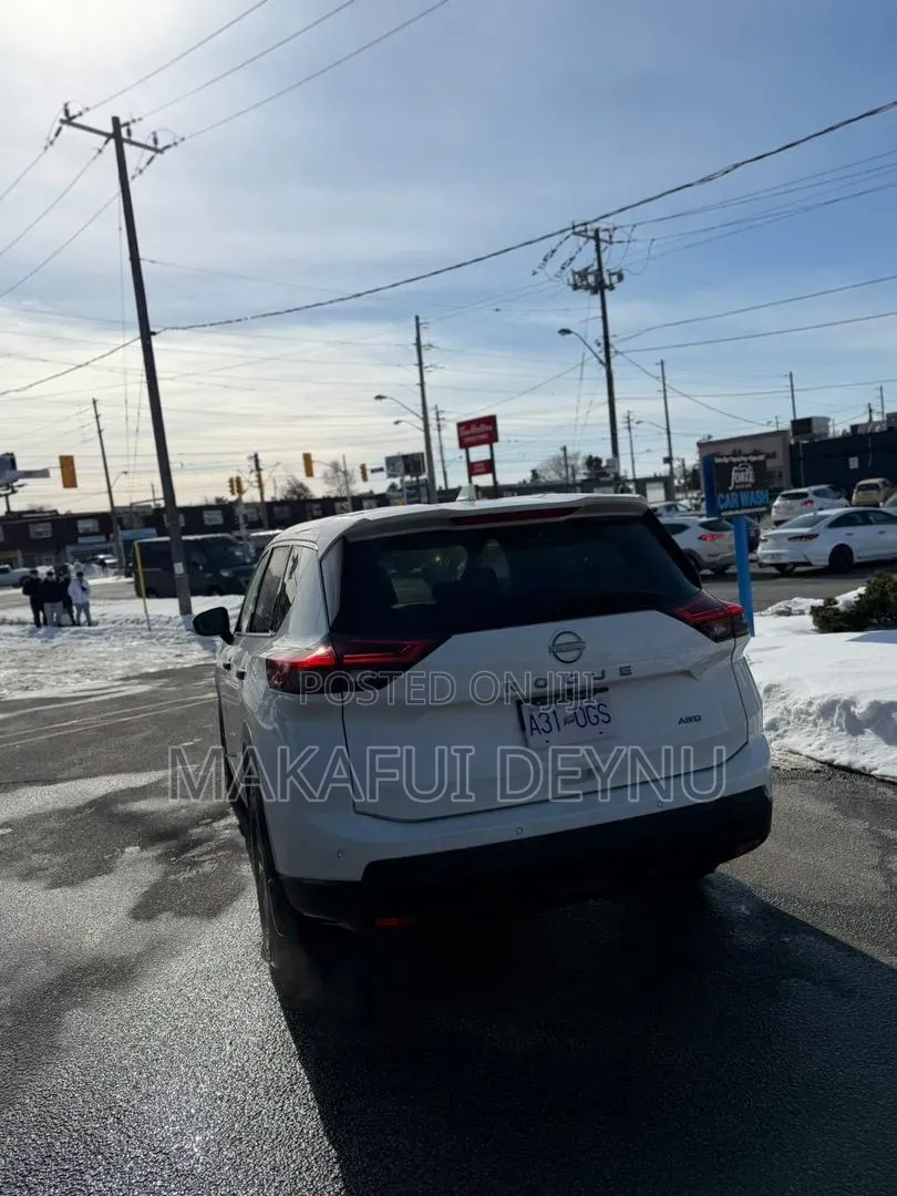 Nissan Rogue 2025 White