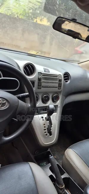 Toyota Matrix 2009 Silver