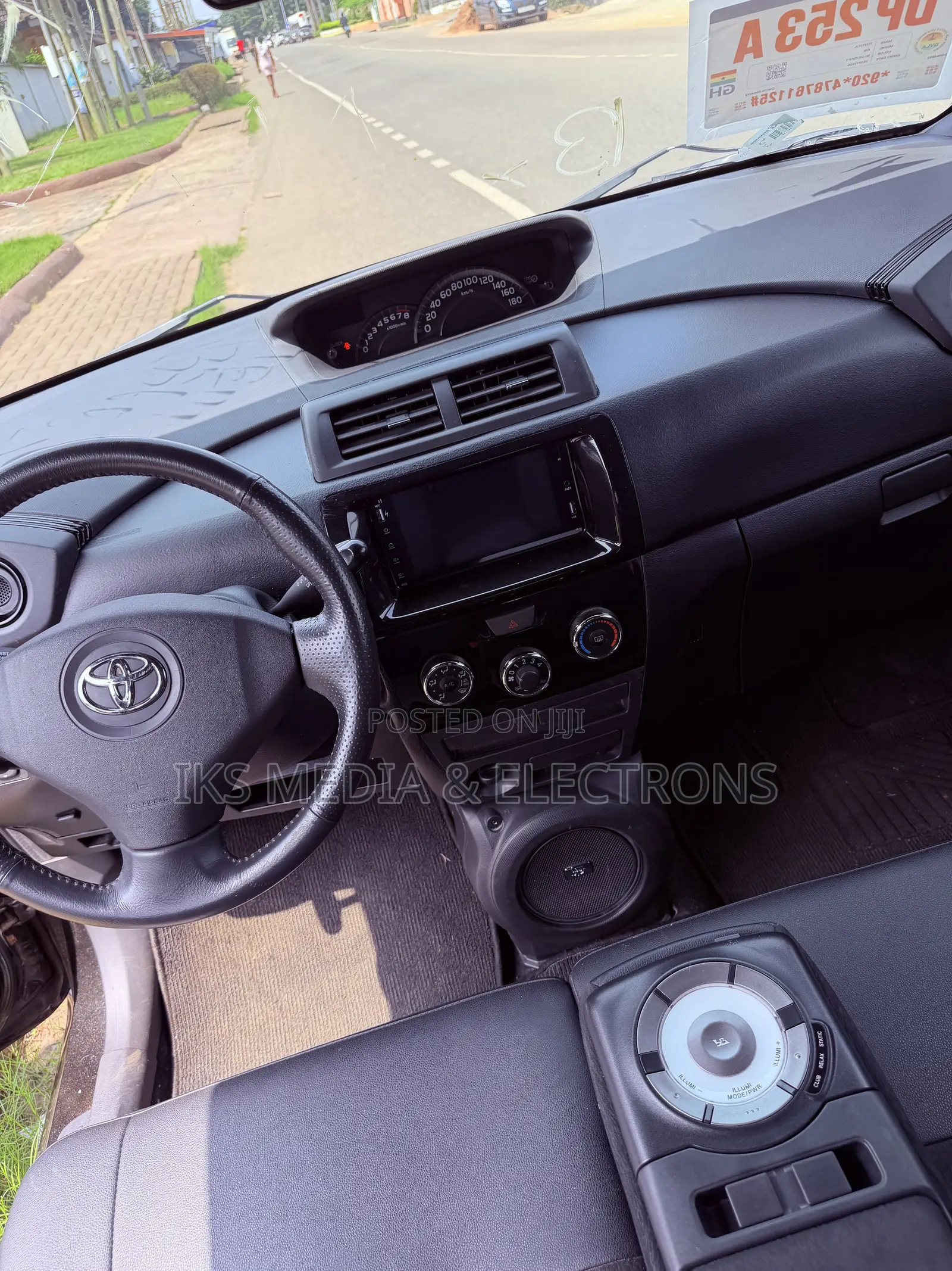 Toyota bB 2015 Black