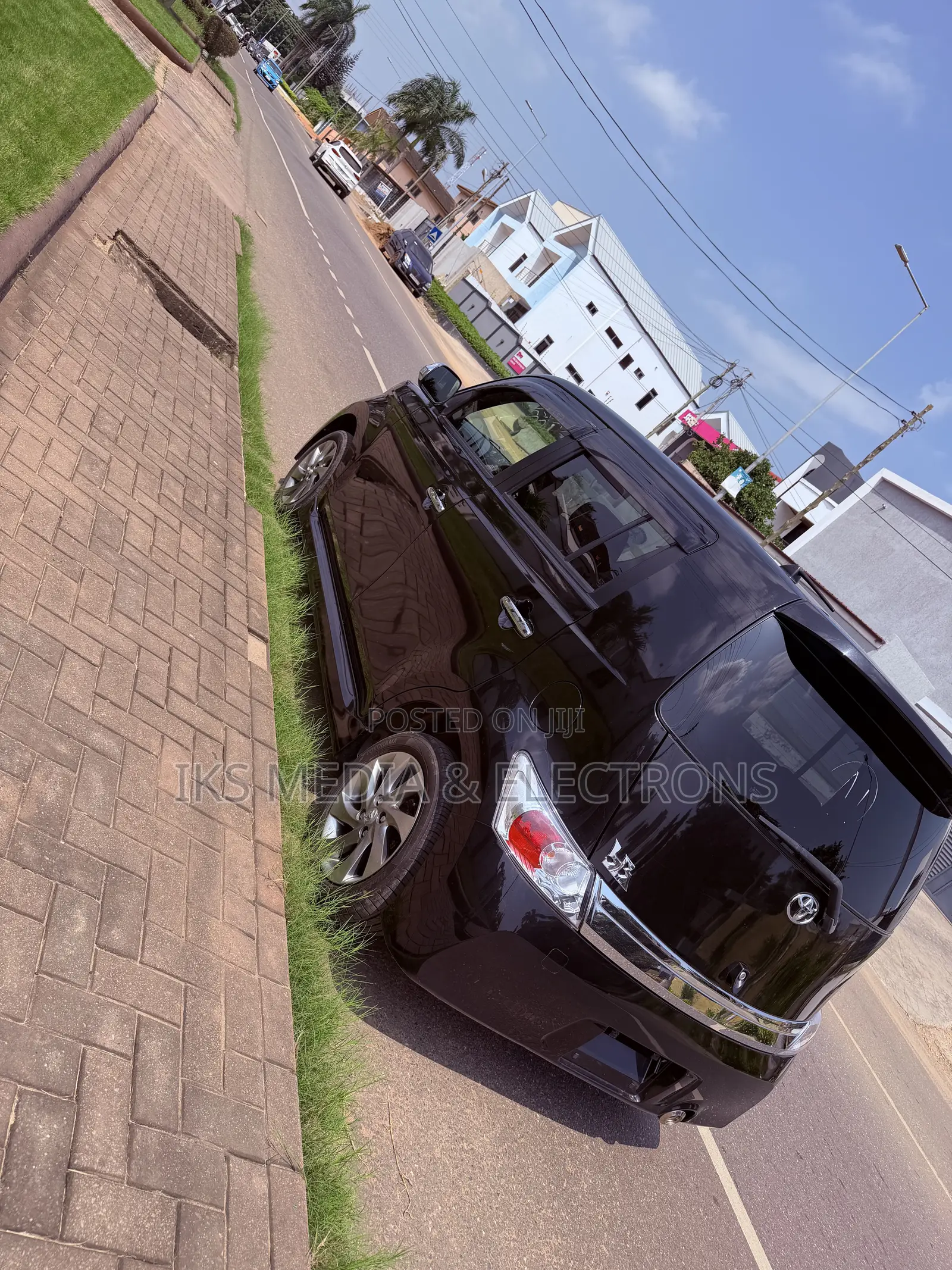 Toyota bB 2015 Black