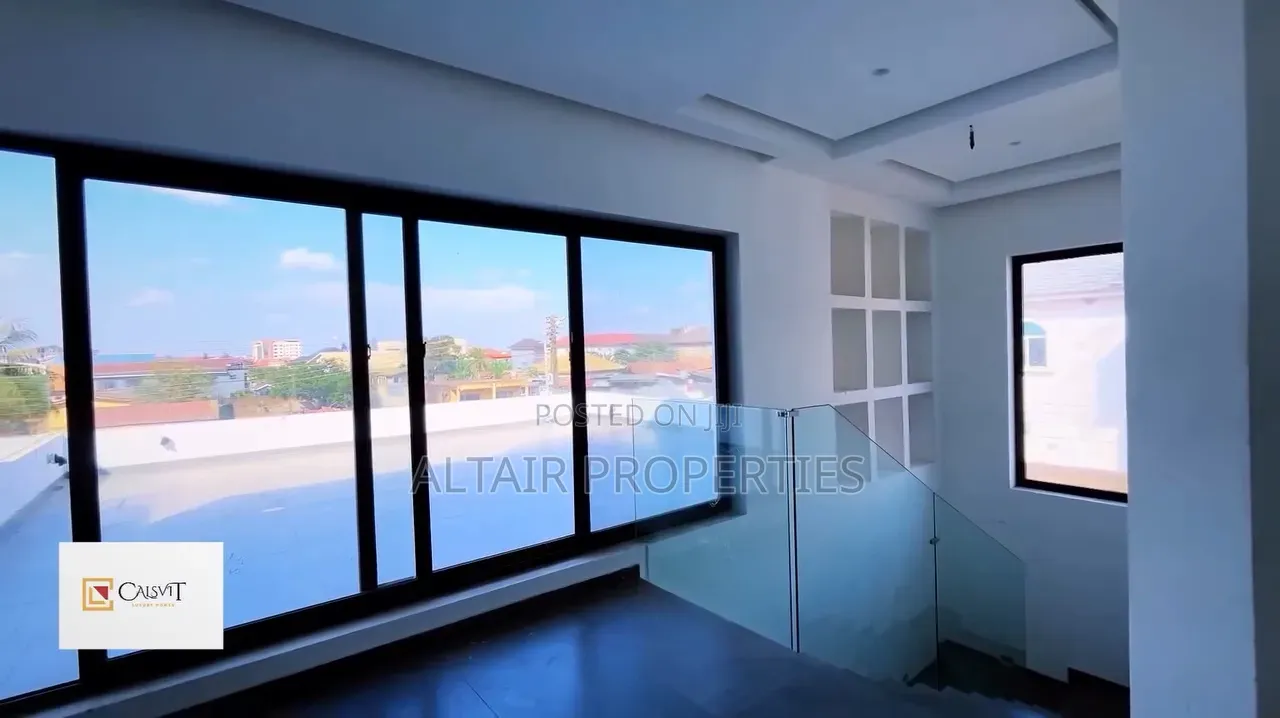 4bdrm House in Accra Metropolitan for sale
