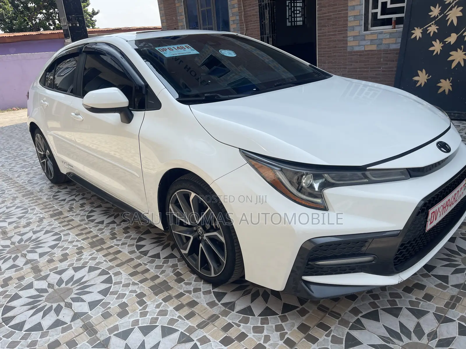 Toyota Corolla XLE 2021 White