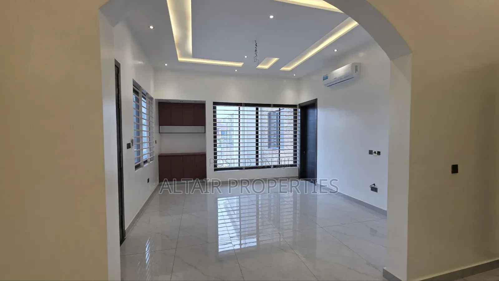 5bdrm House in East Legon, Accra Metropolitan for sale