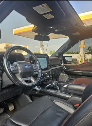 Ford E-150 2022 Blue