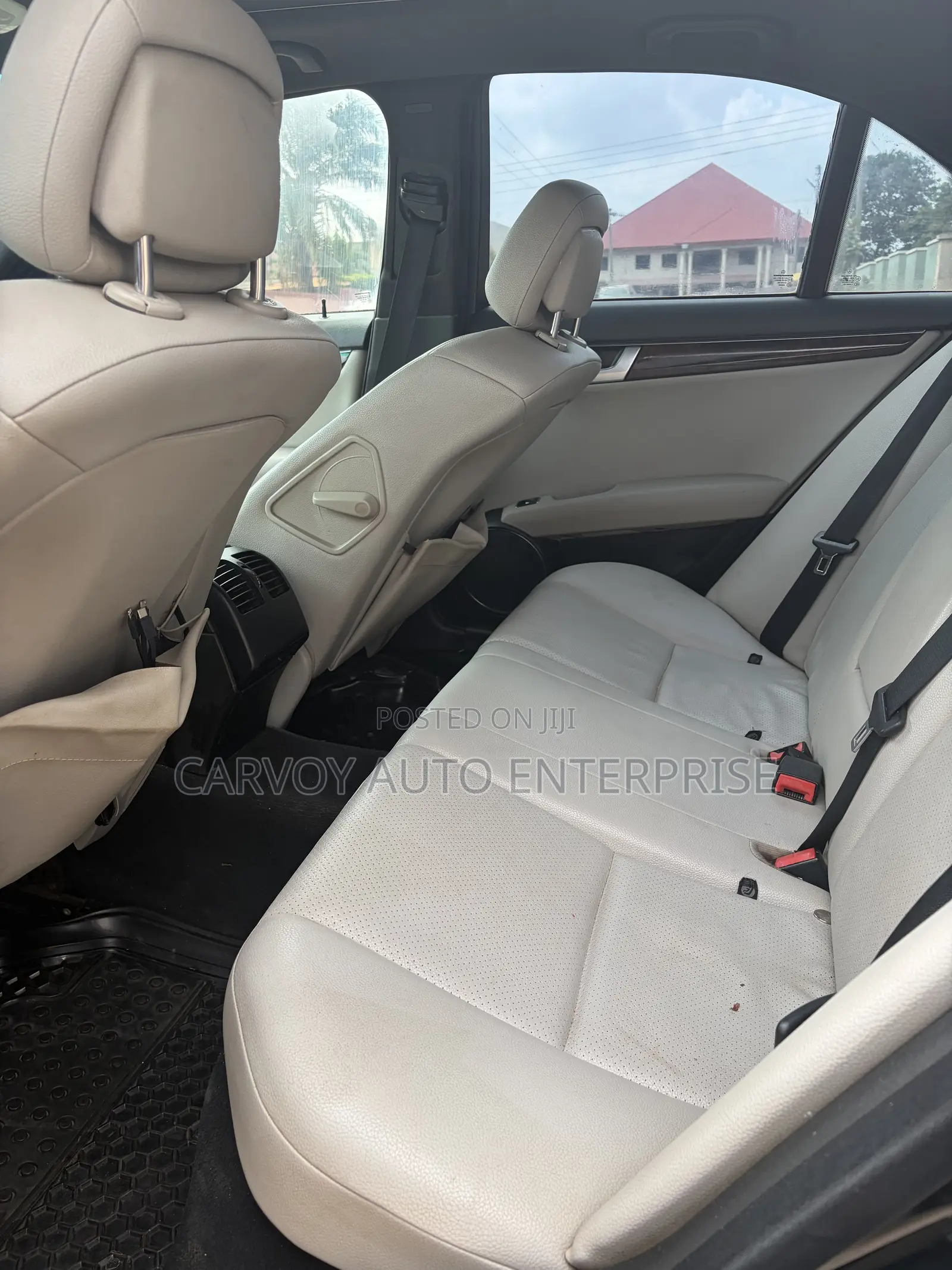 Mercedes-Benz C250 2012 Black