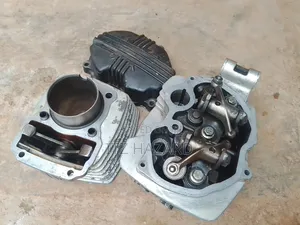 Motorbike Cylinder Head + Block + Valve
